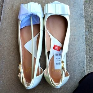NWT Circa David & Joan Flats